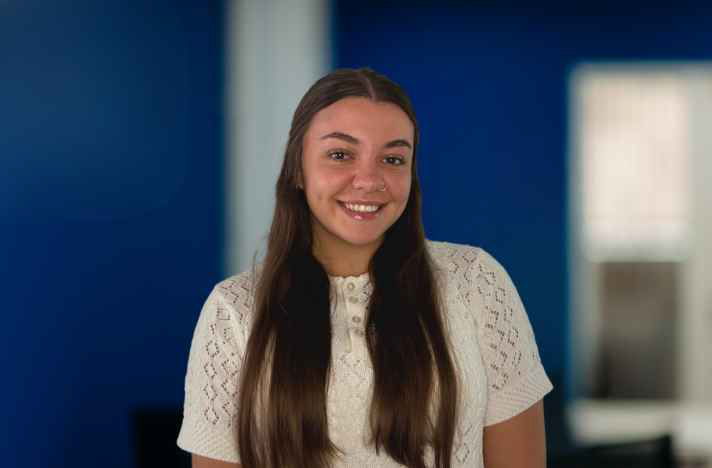 Photo of Gracie, from starting her Level 3 Digital Marketing Apprenticeship, to permanent Social Media Marketer at Beercocks.